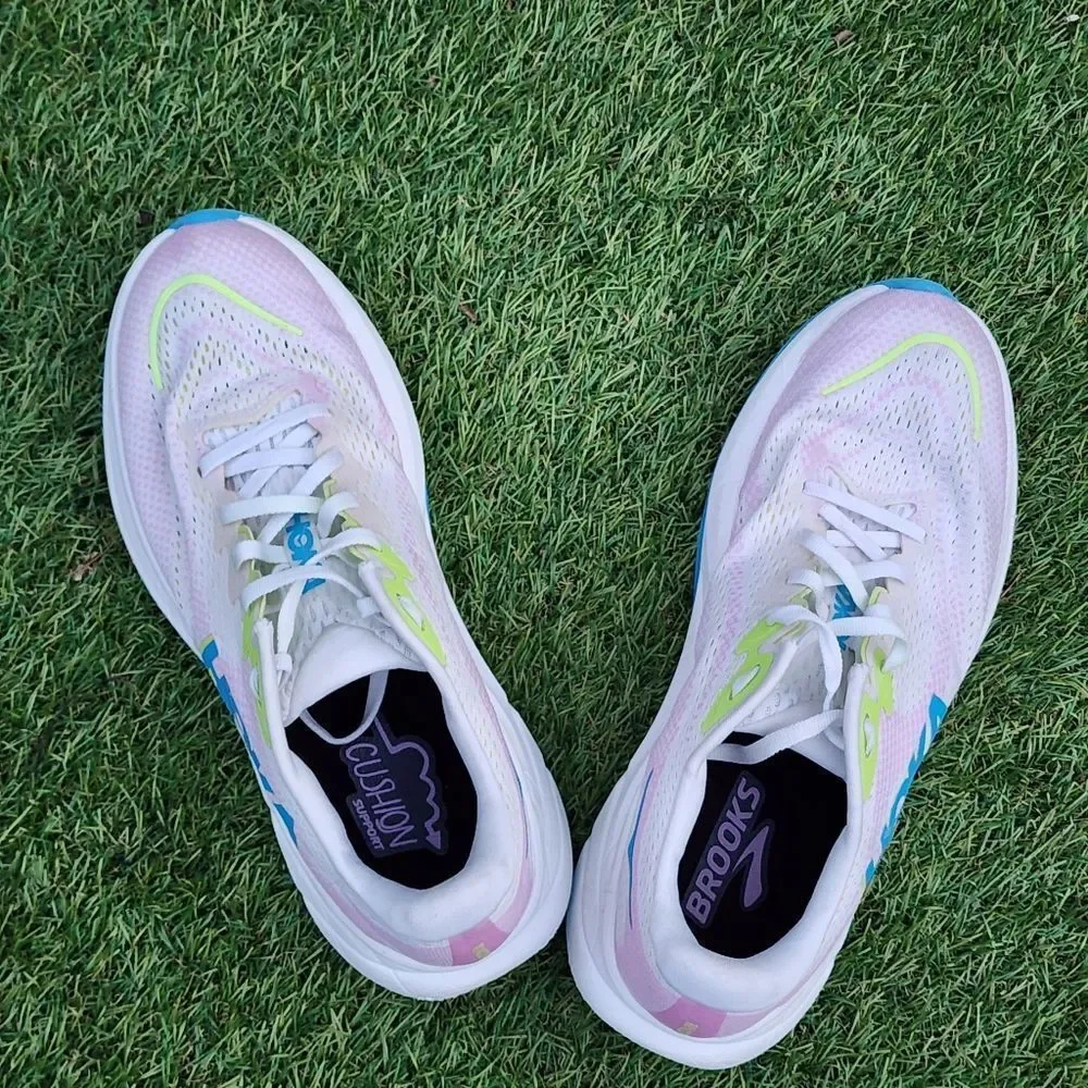 HOKA RINCON 4 - Womens Sneakers - SIZE 9.5 - (((Insoles Aren't Hoka)))